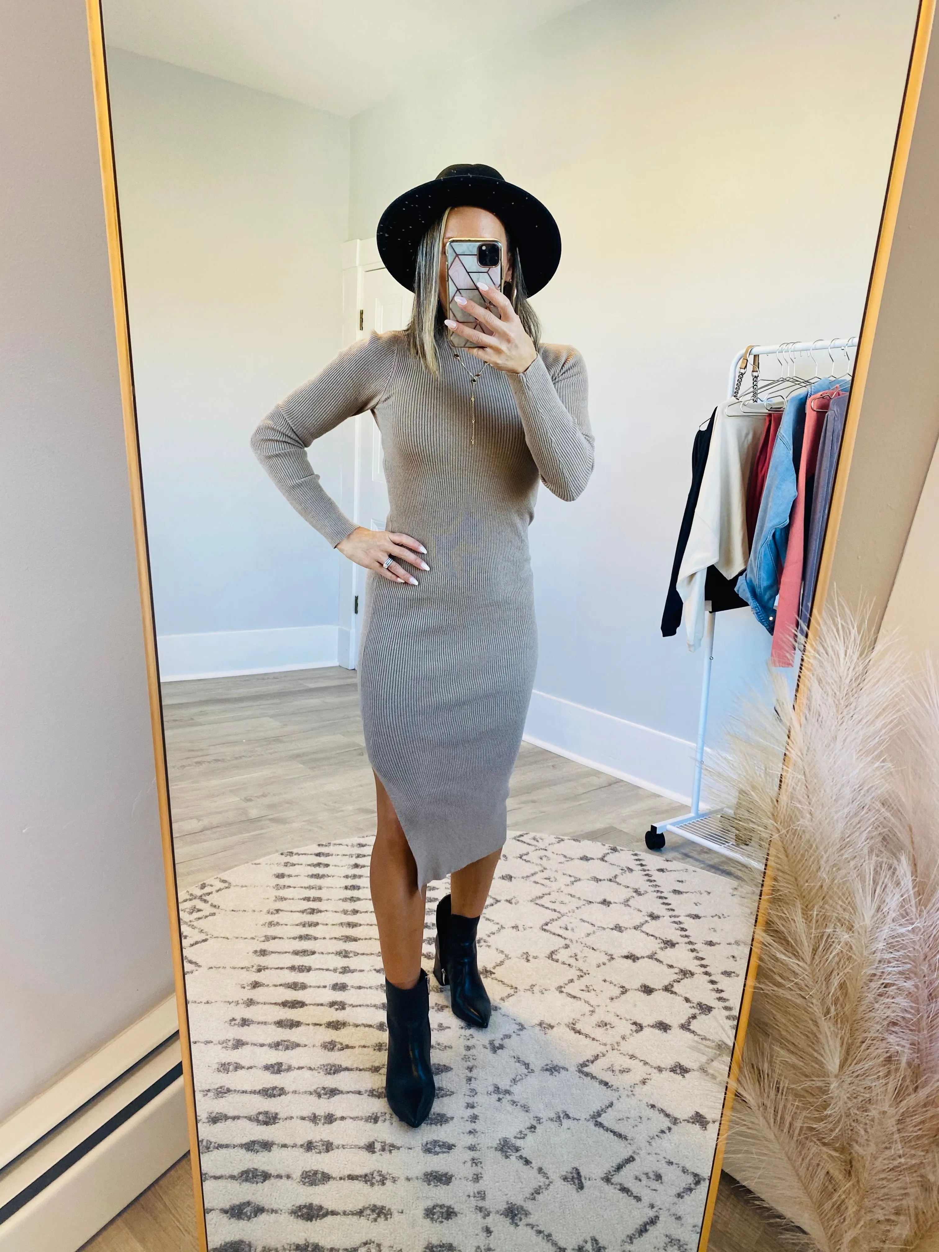 *MOCK NECK MID DRESS TAUPE